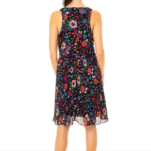 Guess Multicolored Pleated Midi Sundress - Picture 9 of 10